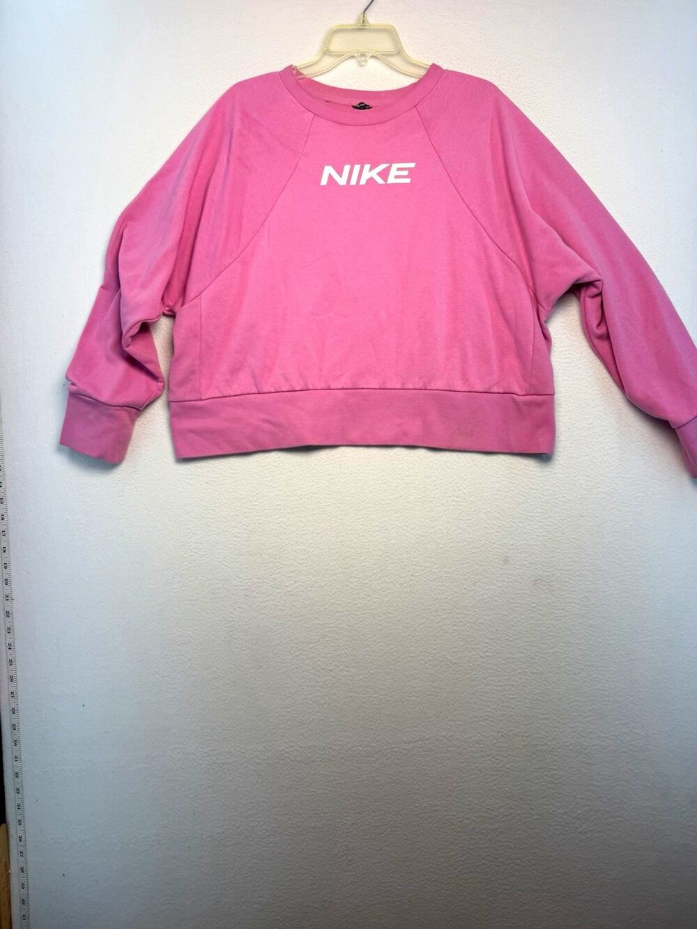 Nike Sportswear Pink Crew Neck Sweatshirt Graphic Print Women XL crop athletic